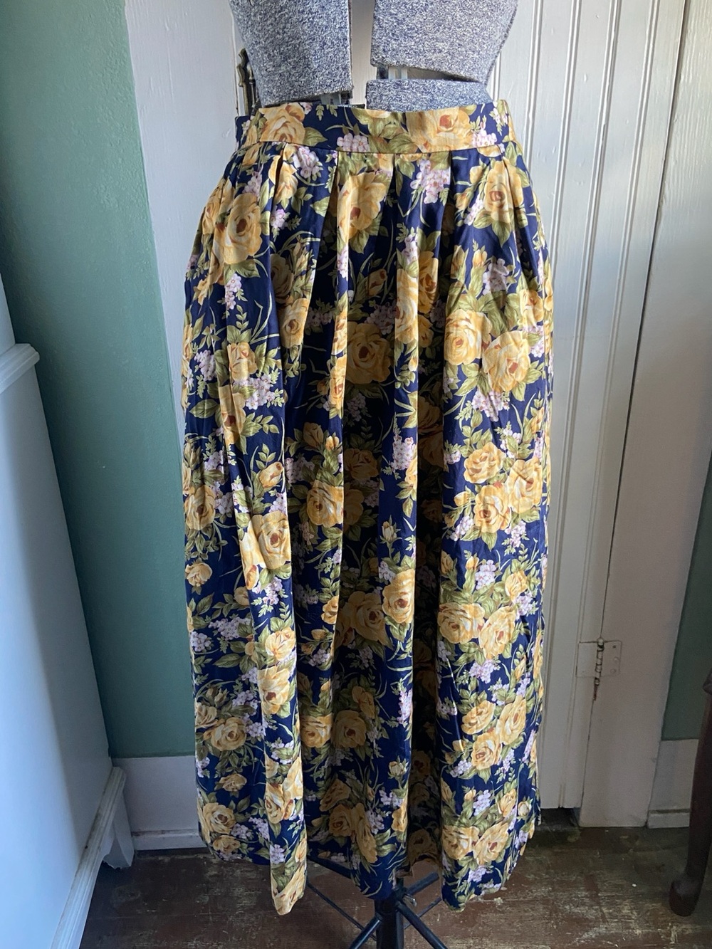 Vintage Susan Bristol Blue/yellow Floral Midi Skirt Womens Size 10 100% Rayon
